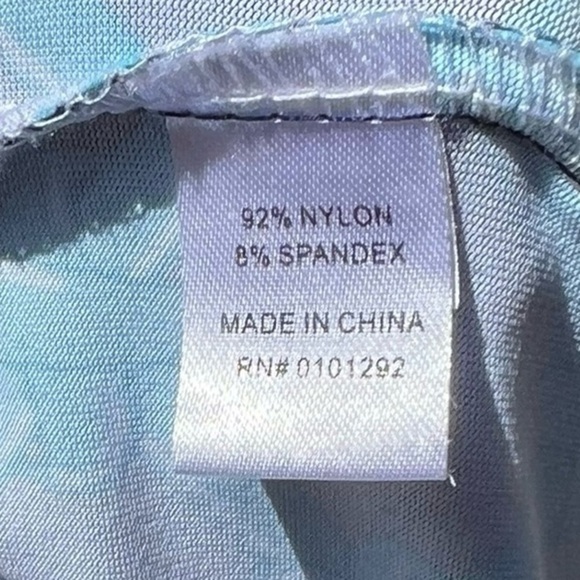 🌻 Lulu-B Blue Medallion Tunic Top Size Small - Picture 7 of 7